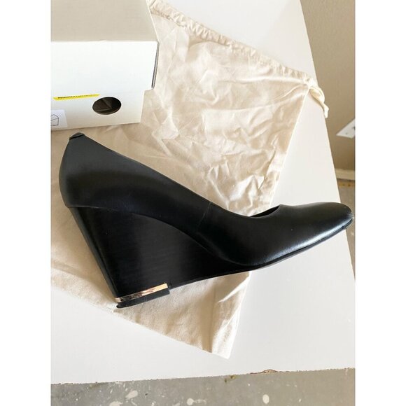 Katherine Kelly Leather Mara Wedge Shoes Sz 6 Black Gold Almond toe - Picture 8 of 14